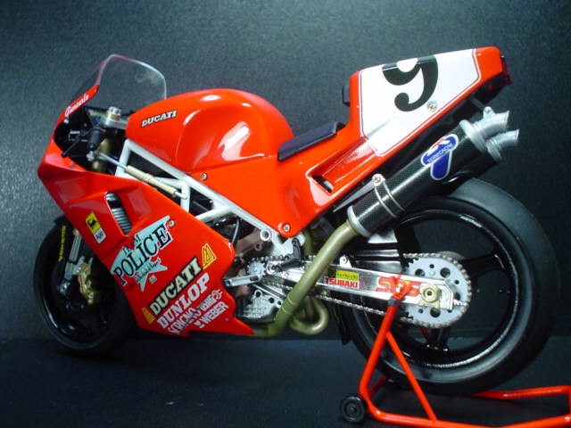 Maquette Tamiya Ducati 888 Superbike Racer – 1/12 – Kit N°14063 – Neuf