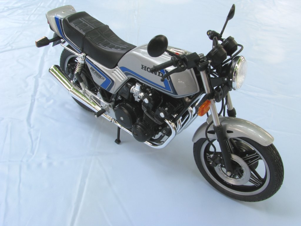 Spark models Honda CB 1 43