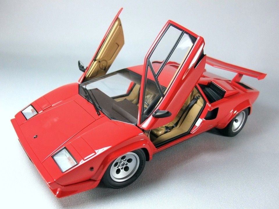 Lamborghini Countach 5000 ミニカー 本体 Купить сборную модель Aoshima 0378 Lamborghini Countach 5000QV `88