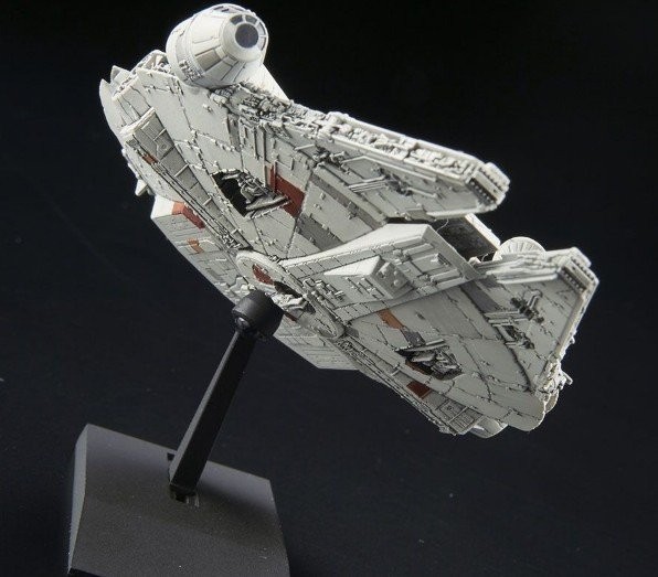 Купить Millennium Falcon (Сокол тысячелетия) Bandai