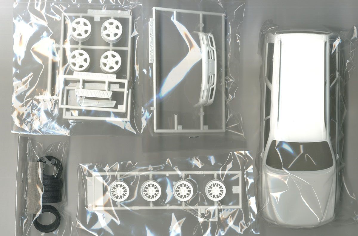 Купить сборную модель Fujimi 04951 Nissan Stagea Autech ver. 260RS