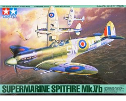 Британский истребитель Supermarine Spitfire Mk.Vb. с фигурой пилота и детализацией интерьера Военно-исторические самолеты