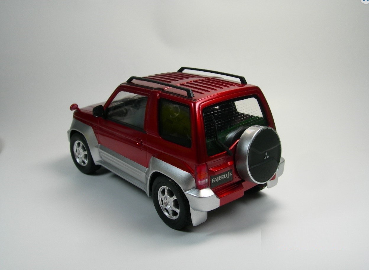 Купить сборную модель Fujimi 0132 Mitsubishi Pajero Jr. Zr-II в масштабе  1/24