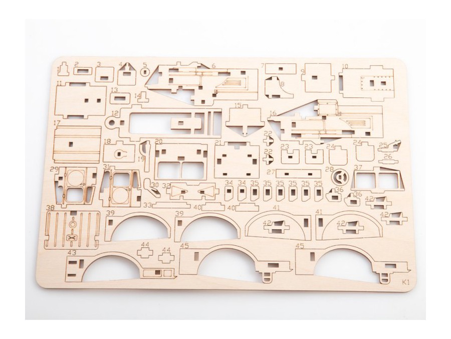 Купить сборную модель Baumi 12201 Трактор К-700 в масштабе 1/43