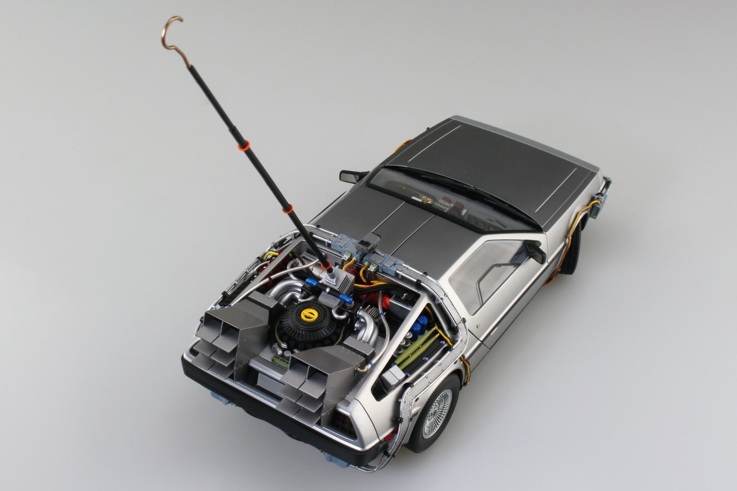 Купить сборную модель Aoshima 064368 Back to the Future Part I