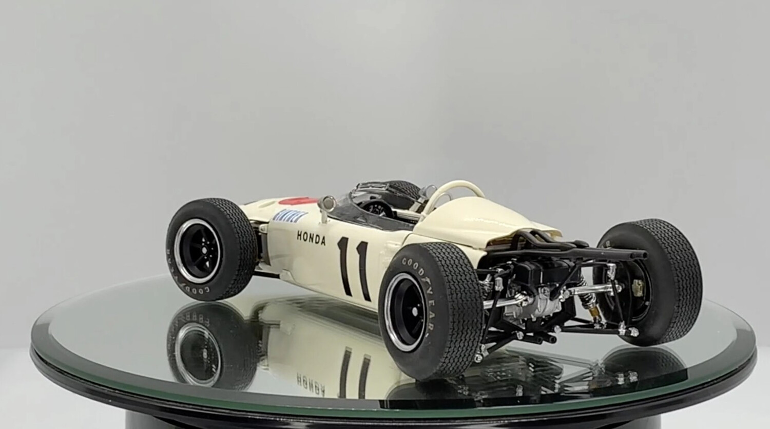 Купить сборную модель Tamiya 20043 Honda RA272 1965 MEXICO WINNER